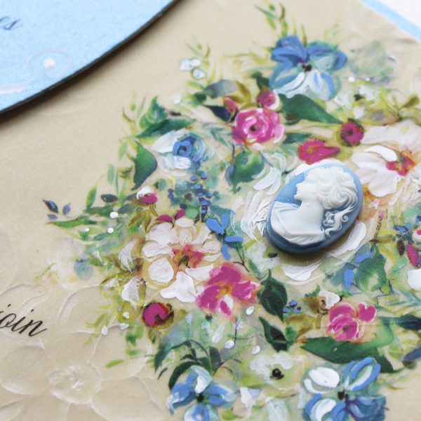 cameo-flower-wreath-wedding-invite