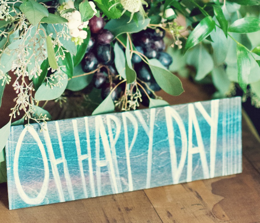 oh-happy-day-wedding-sign
